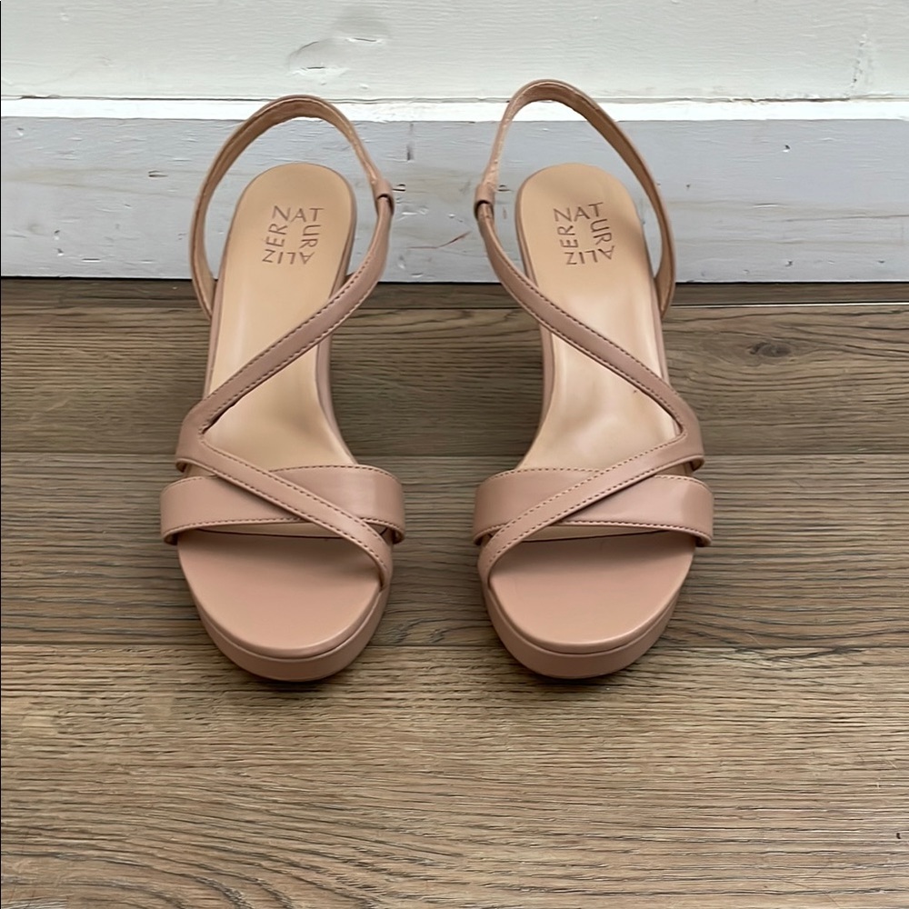 Naturalizer Tan Sandals with Asymmetrical Straps